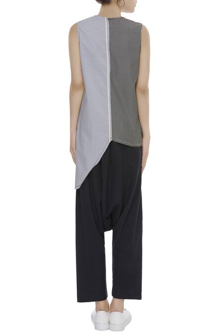 Shop Kapda By Urvashi Kaur White Round Cotton Asymmetric Top at Aza Fashions Shop_Kapda By Urvashi Kaur_White Round Cotton Asymmetric Top_at_Aza_Fashions