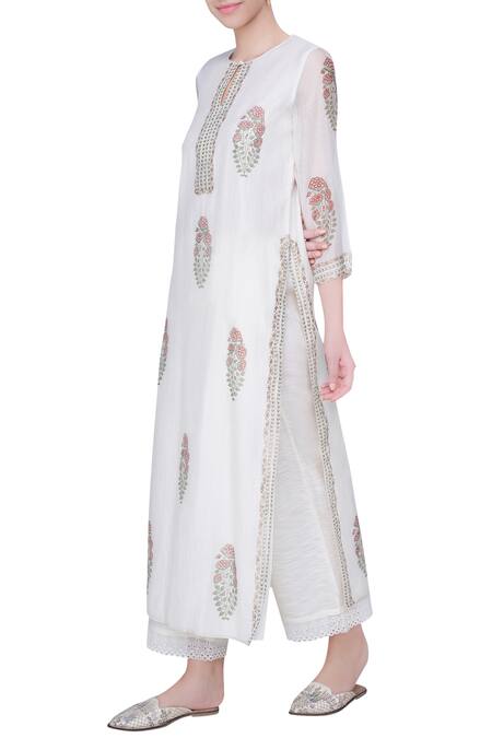Grassroot By Anita Dongre Forest Inspired Print Kurta Online at Aza Fashions Grassroot By Anita Dongre_Forest Inspired Print Kurta_Online_at_Aza_Fashions