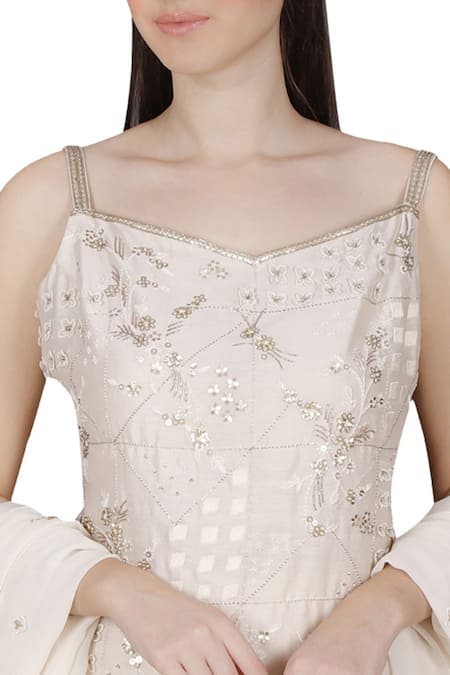 Buy_Julie By Julie Shah_Beige Diamond Neck Chanderi Kurta Sharara Set _Online_at_Aza_Fashions