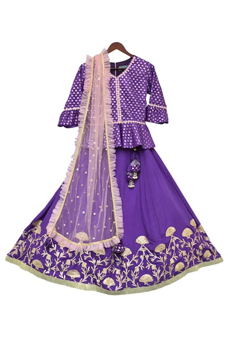 Fayon Kids Embroidered lehenga set 