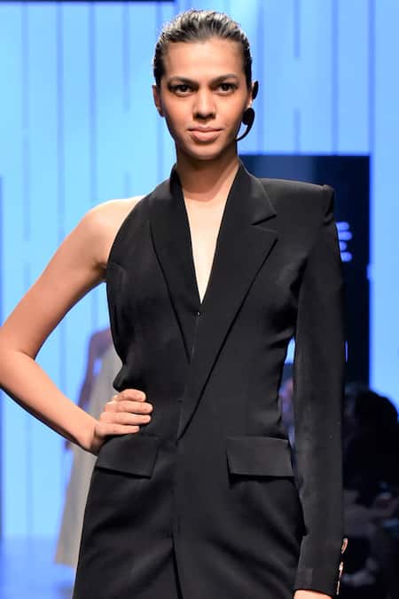 Shop Nikhil Thampi Black Single Sleeve Blazer And Pant Set at Aza Fashions Shop_Nikhil Thampi_Black Single Sleeve Blazer And Pant Set _at_Aza_Fashions