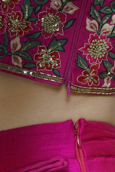 Neha Khullar Pink Raw Silk, Organza Leaf Neck Embroidered Lehenga Set at Aza Fashions Neha Khullar_Pink Raw Silk, Organza Leaf Neck Embroidered Lehenga Set _at_Aza_Fashions