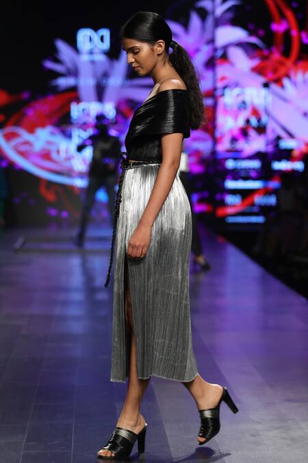 Rimzim Dadu Black Off Shoulder Crop Top Online at Aza Fashions Rimzim Dadu_Black Off Shoulder Crop Top_Online_at_Aza_Fashions