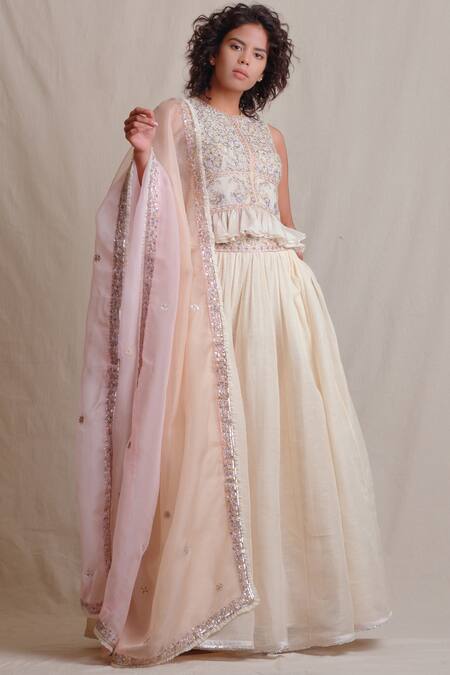 Buy_Sue Mue_Off White Cotton, Organza, Linen Blouse, Dupatta Resham Thread, With And _Online_at_Aza_Fashions