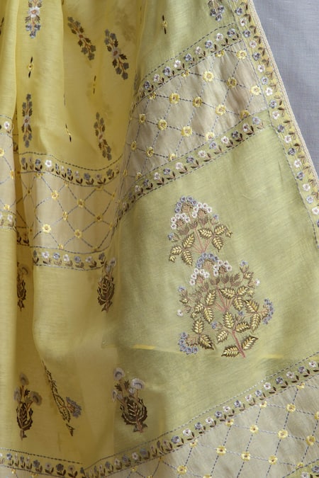 Sue Mue Yellow Cotton, Linen Notch Collar Embroidered Kurta Dhoti Pant Set at Aza Fashions Sue Mue_Yellow Cotton, Linen Notch Collar Embroidered Kurta Dhoti Pant Set _at_Aza_Fashions