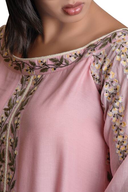 Sue Mue Pink Cotton, Lycra Crepe Embroidered Kurta Set Online at Aza Fashions Sue Mue_Pink Cotton, Lycra Crepe Embroidered Kurta Set _Online_at_Aza_Fashions