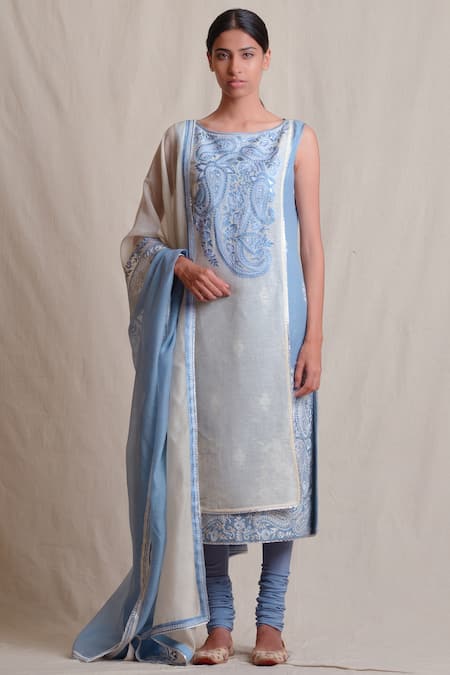 Sue Mue Blue Cotton, Linen Round Embroidered Kurta Set