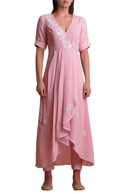 Buy Sue Mue Pink Jute V Neck Embroidered Kurta Set Online at Aza Fashions Buy_Sue Mue_Pink Jute V Neck Embroidered Kurta Set _Online_at_Aza_Fashions