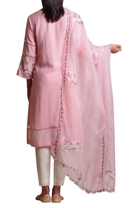 Shop Sue Mue Pink Organza, Handloom Cotton, Jute V Neck Embroidered Kurta Set at Aza Fashions Shop_Sue Mue_Pink Organza, Handloom Cotton, Jute V Neck Embroidered Kurta Set _at_Aza_Fashions