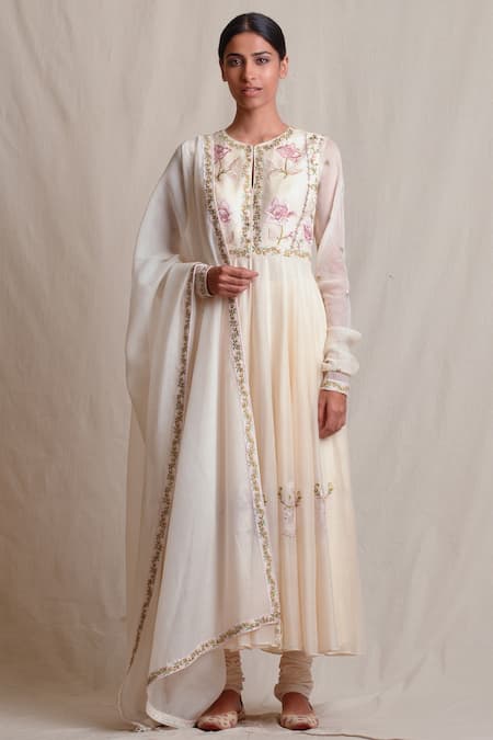 Buy Sue Mue Off White Handloom Cotton Keyhole Neck Embroidered Anarkali Set Online at Aza Fashions Buy_Sue Mue_Off White Handloom Cotton Keyhole Neck Embroidered Anarkali Set _Online_at_Aza_Fashions