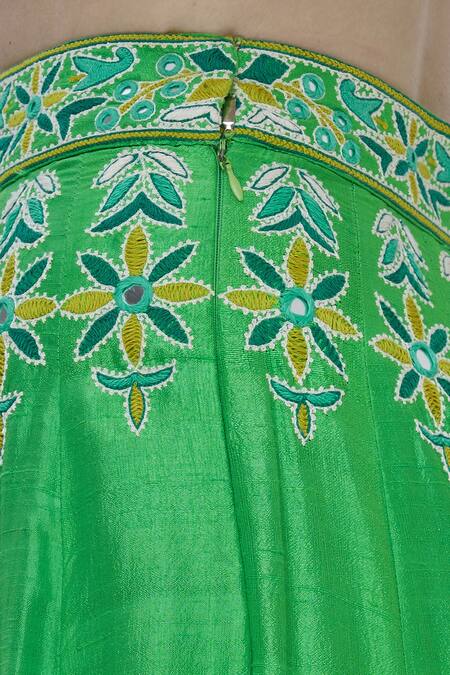 Shop_Arpita Mehta_Green Raw Silk Embroidered Lehenga Set_Online_at_Aza_Fashions