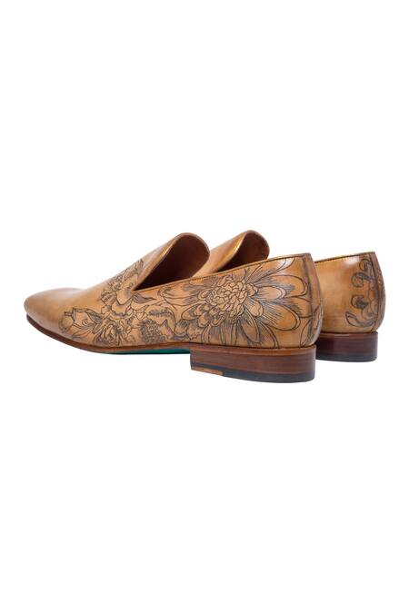 Toramally - Men_Beige European Vegetable Tanned Leather Sole Inked Loafer Shoes_at_Aza_Fashions