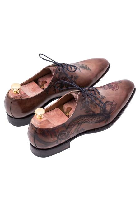 Buy_Toramally - Men_Brown European Vegetable Tanned Leather Sole Inked Oxford Shoes _Online_at_Aza_Fashions