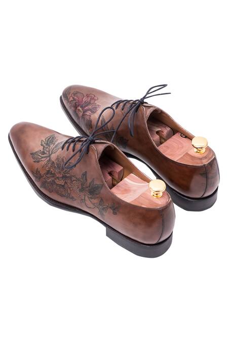 Shop_Toramally - Men_Brown European Vegetable Tanned Leather Sole Inked Oxford Shoes _Online_at_Aza_Fashions