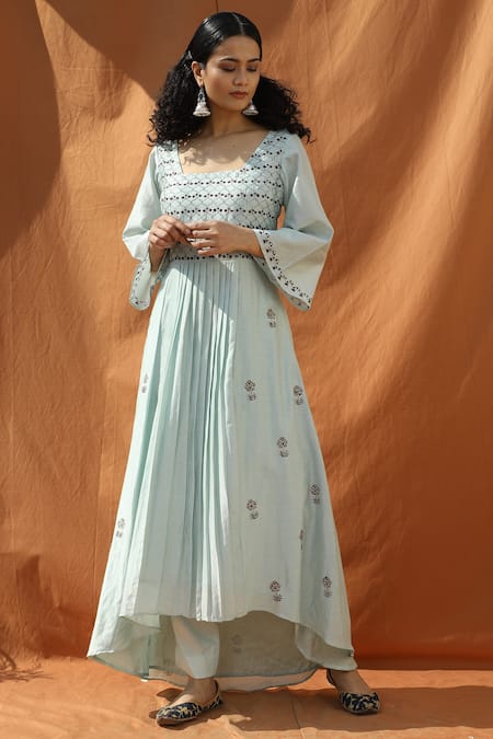 Bohame Blue Chanderi Silk Square Neckline Kurta Set 