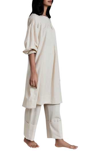 MATI Off White Handloom Cotton Pants Online at Aza Fashions MATI_Off White Handloom Cotton Pants_Online_at_Aza_Fashions