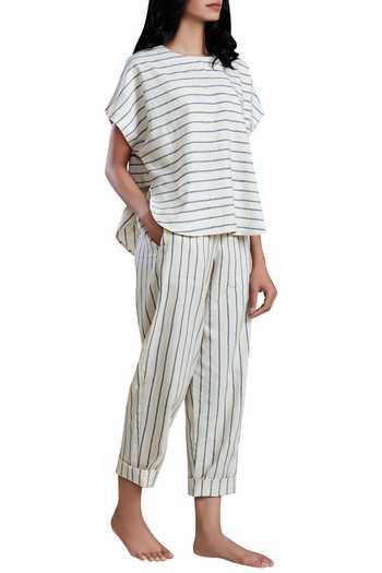 MATI Off White Handloom Cotton Pants Online at Aza Fashions MATI_Off White Handloom Cotton Pants_Online_at_Aza_Fashions
