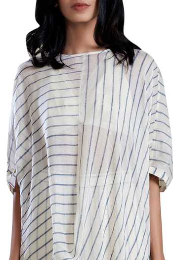Buy MATI Off White Handloom Mul Tunic Online at Aza Fashions Buy_MATI_Off White Handloom Mul Tunic_Online_at_Aza_Fashions