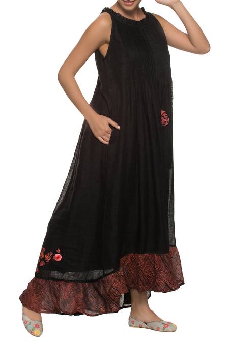 Kaveri Black Floral Embroidered Dress Online at Aza Fashions Kaveri_Black Floral Embroidered Dress_Online_at_Aza_Fashions