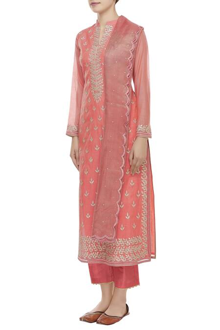Aiman_Coral Silk Chanderi Mandarin Collar Embroidered Kurta Set_Online_at_Aza_Fashions