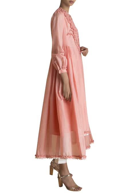 SAKSHAM & NEHARICKA_Coral Asymmetric Checkered Kurta _Online_at_Aza_Fashions