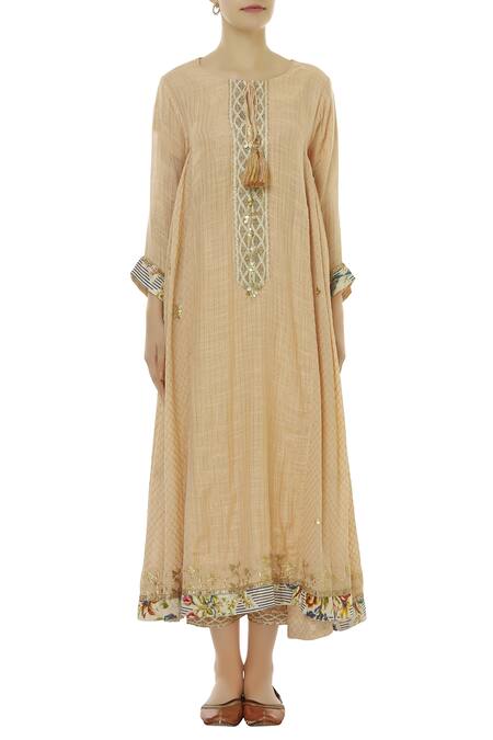 Kisneel By Pam Peach Cotton Embroidered Kurta Set Online at Aza Fashions Kisneel By Pam_Peach Cotton Embroidered Kurta Set_Online_at_Aza_Fashions