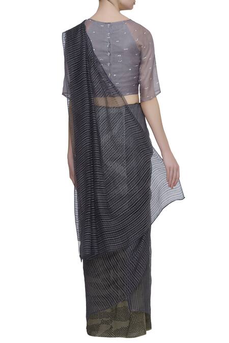 Shop_Urvashi Kaur_Black Organic Cotton Shibori Dye Saree _at_Aza_Fashions