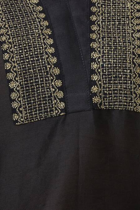 Latha Puttanna_Black Chanderi Split Embroidered Kurta _at_Aza_Fashions