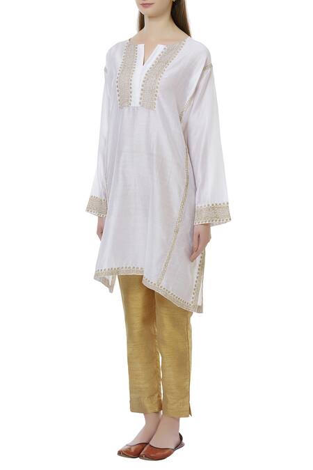 Buy Latha Puttanna White Chanderi Split Embroidered Kurta Online at Aza Fashions Buy_Latha Puttanna_White Chanderi Split Embroidered Kurta _Online_at_Aza_Fashions