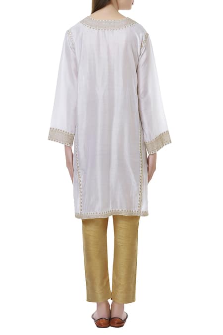 Shop Latha Puttanna White Chanderi Split Embroidered Kurta at Aza Fashions Shop_Latha Puttanna_White Chanderi Split Embroidered Kurta _at_Aza_Fashions