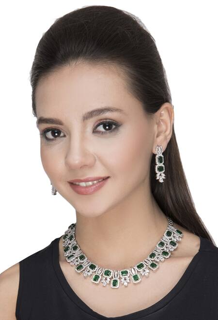 Shop Auraa Trends White Crystal Choker Set at Aza Fashions Shop_Auraa Trends_White Crystal Choker Set_at_Aza_Fashions