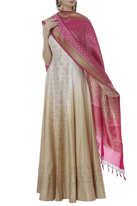 Samyukta Singhania Pink Banarasi Silk Dupatta