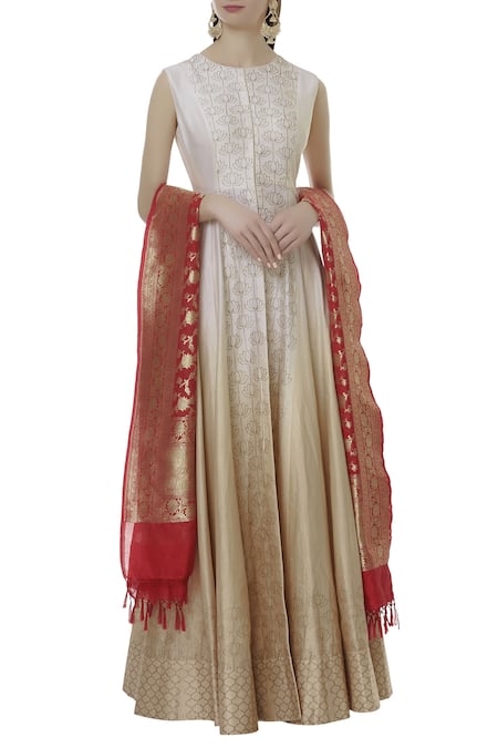 Buy_Samyukta Singhania_Red Banarasi Silk Dupatta_Online_at_Aza_Fashions