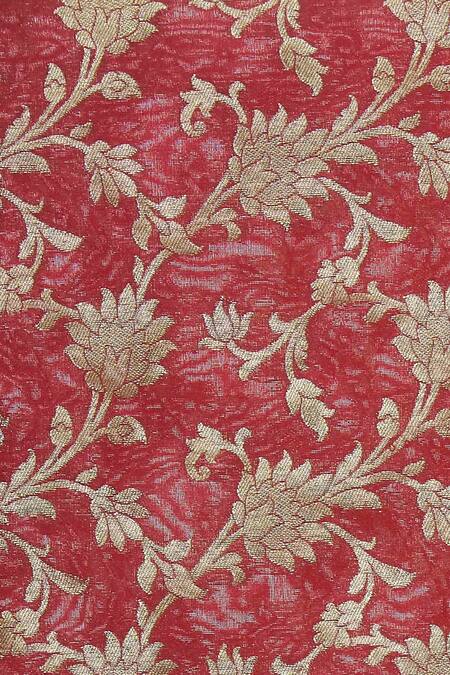 Samyukta Singhania_Red Banarasi Silk Dupatta_at_Aza_Fashions