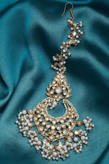 Buy_Just Shradhas_Gold Plated Stone Maangtikka _Online_at_Aza_Fashions