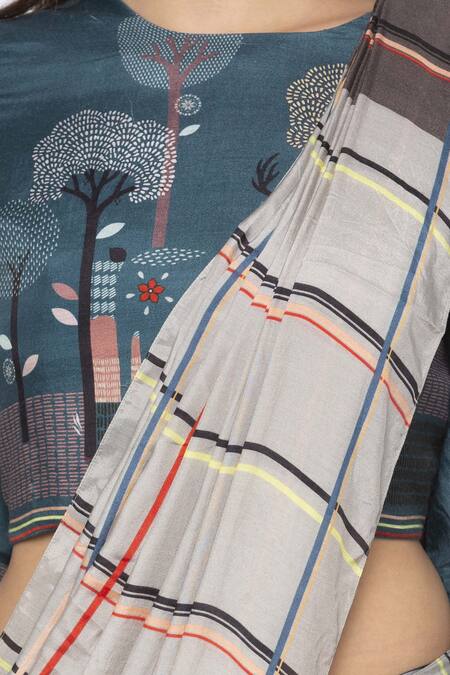 Shop So Us By Sougatpaul Blue Cotton Silk Round Pre-draped Checkered Saree With Blouse Online at Aza Fashions Shop_So Us By Sougatpaul_Blue Cotton Silk Round Pre-draped Checkered Saree With Blouse _Online_at_Aza_Fashions