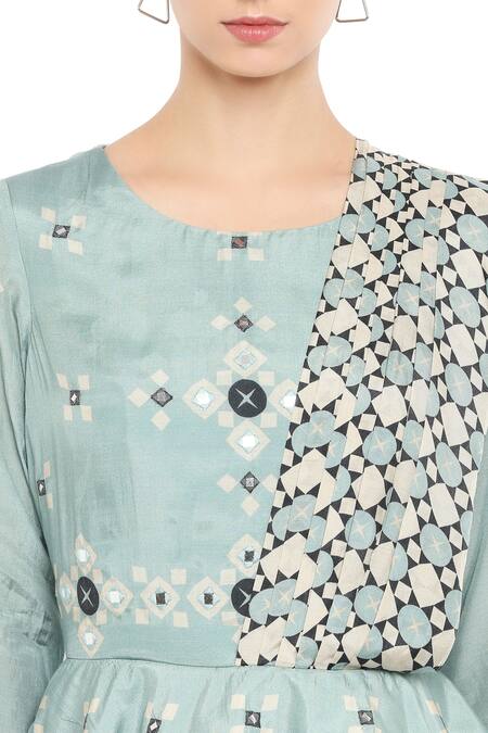 Soup By Sougat Paul_Blue Chanderi Round Pre-draped Peplum Style Saree _at_Aza_Fashions