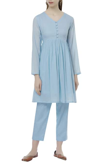 Sagaa by Vanita Embroidered Kurta & Pant Set 