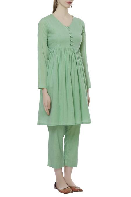 Sagaa By Vanita_Green Cotton V Neck Kurta Set _Online_at_Aza_Fashions