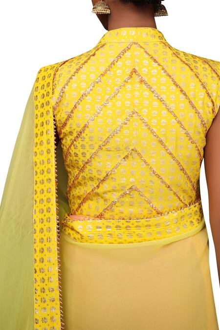Shop_Nikasha_Yellow Chiffon Plunging V-shaped Neckline Saree With Printed Blouse _Online_at_Aza_Fashions