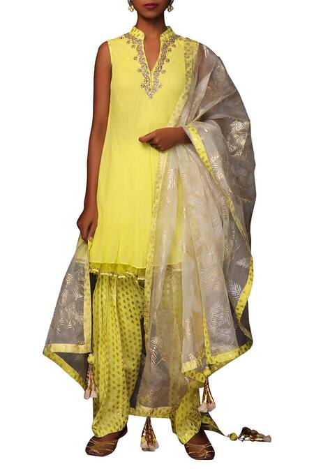 Nikasha_Green Crepe Stand Collar Embroidered Kurta Set _Online_at_Aza_Fashions