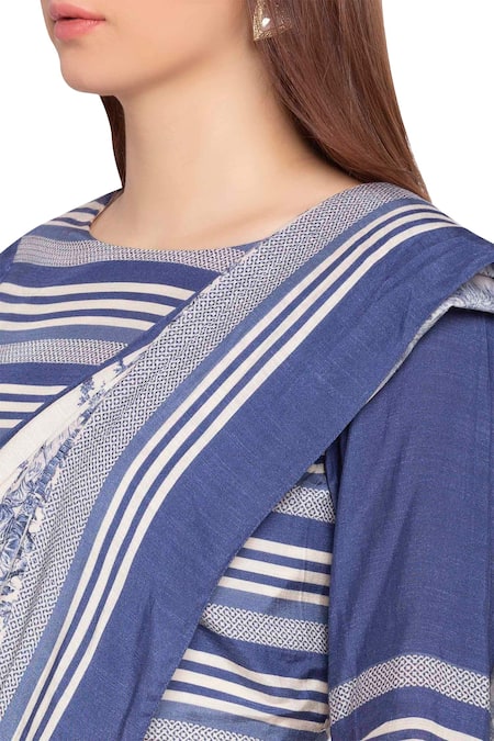 Buy_So Us By Sougatpaul_Blue Muslin Slub Round Neck Printed Pre-stitched Saree With Blouse _Online_at_Aza_Fashions