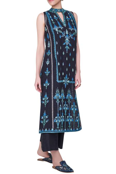 Anita Dongre_Embroidered Kurta Set_Online_at_Aza_Fashions