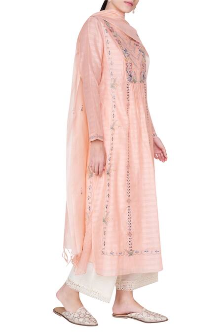 Anita Dongre Embroidered Floral Motif Kurta Online at Aza Fashions Anita Dongre_Embroidered Floral Motif Kurta_Online_at_Aza_Fashions