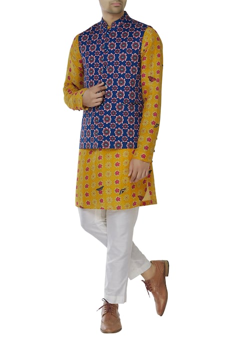 Mr. Ajay Kumar Printed Bundi Kurta Set 