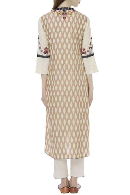 Shop_House of Kotwara_White Ikat Split Neck Kurta And Pant Set  _at_Aza_Fashions