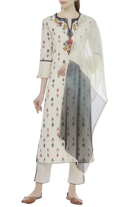 House of Kotwara Off White Ikat Split Neck Kurta Set 