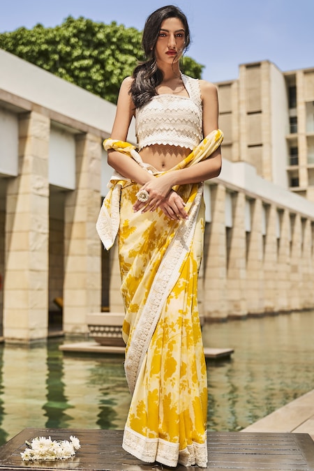 RR Fabrics Casual Wear Ladies White & Yellow Cotton Saree, With Blouse, 6.3  m at Rs 700 in Jaipur