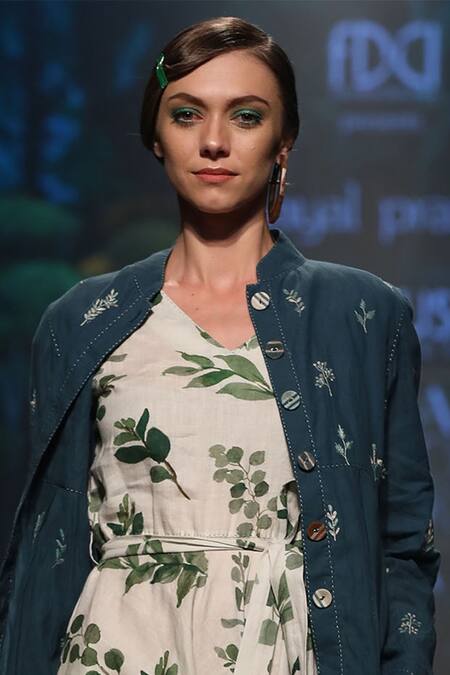 Payal Pratap_Off White Linen V-shaped Printed Jumpsuit  _Online_at_Aza_Fashions