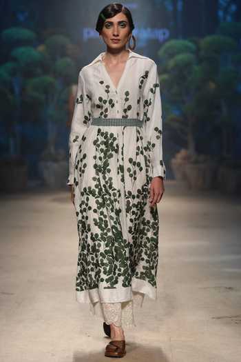 Buy Payal Pratap Off White Linen Spread Collar Printed Dress at Aza Fashions Buy_Payal Pratap_Off White Linen Spread Collar Printed Dress _at_Aza_Fashions